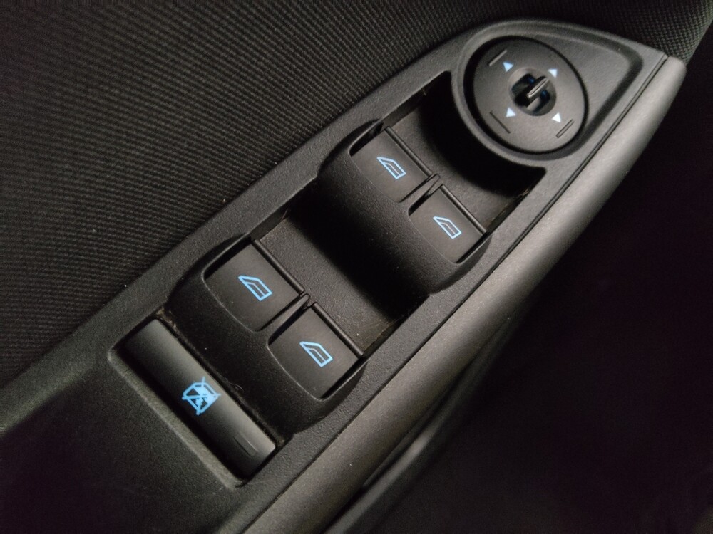 2017 Ford Focus in Lakewood, CO 80215 - 18117077 27