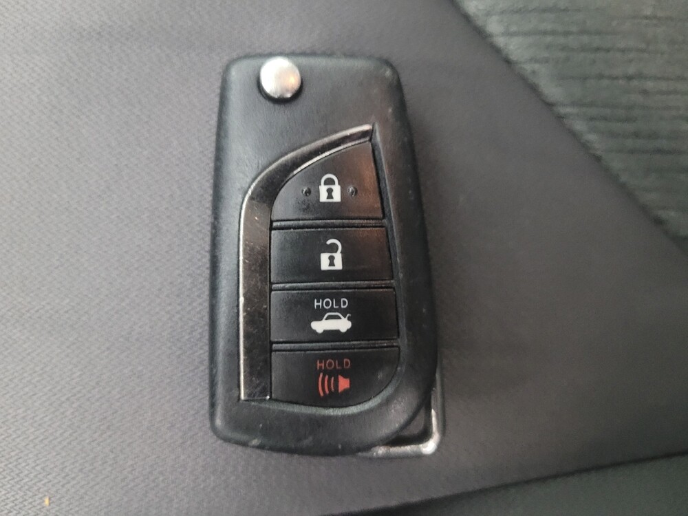 2020 Toyota Camry in Huntsville, AL 35816 - 18117080 32