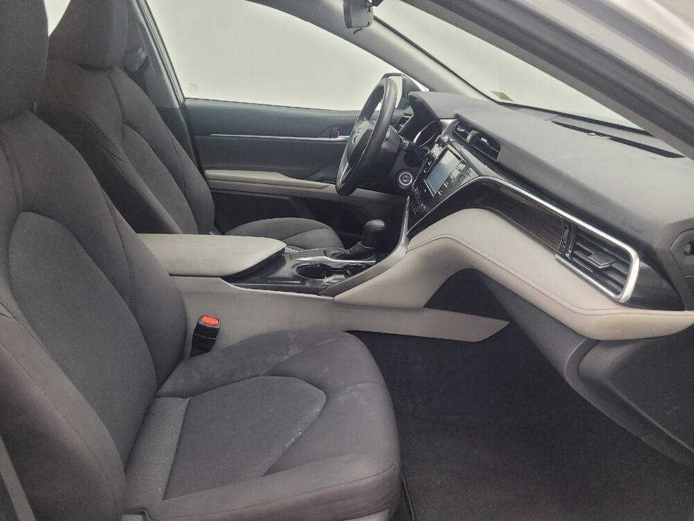 2020 Toyota Camry in Huntsville, AL 35816 - 18117080 21