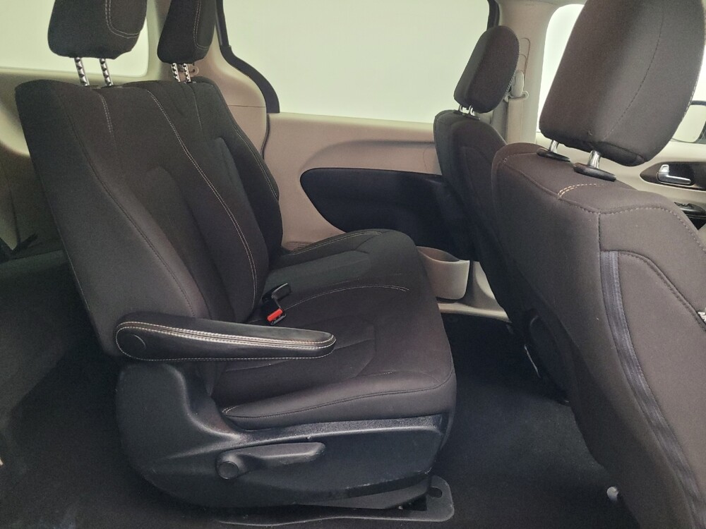 2020 Chrysler Voyager in Memphis, TN 38128 - 18117088 19
