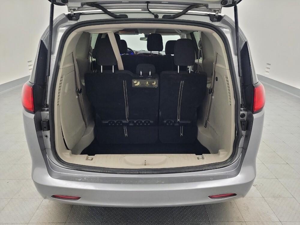 2020 Chrysler Voyager in Memphis, TN 38128 - 18117088 29