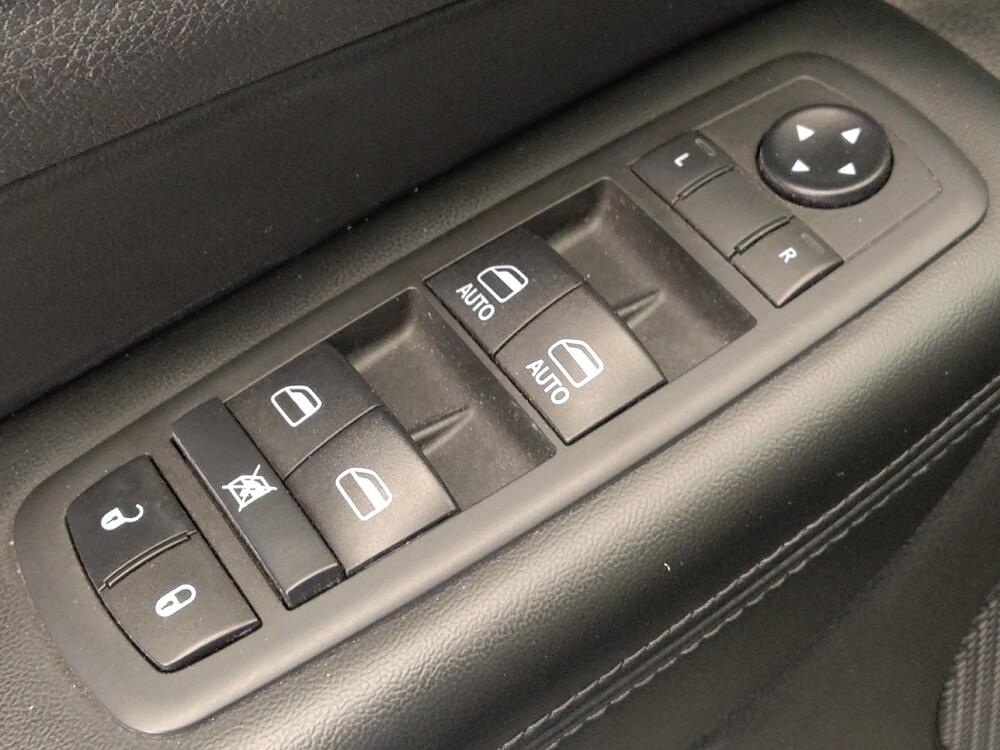 2020 Jeep Grand Cherokee in Live Oak, TX 78233 - 18117094 27