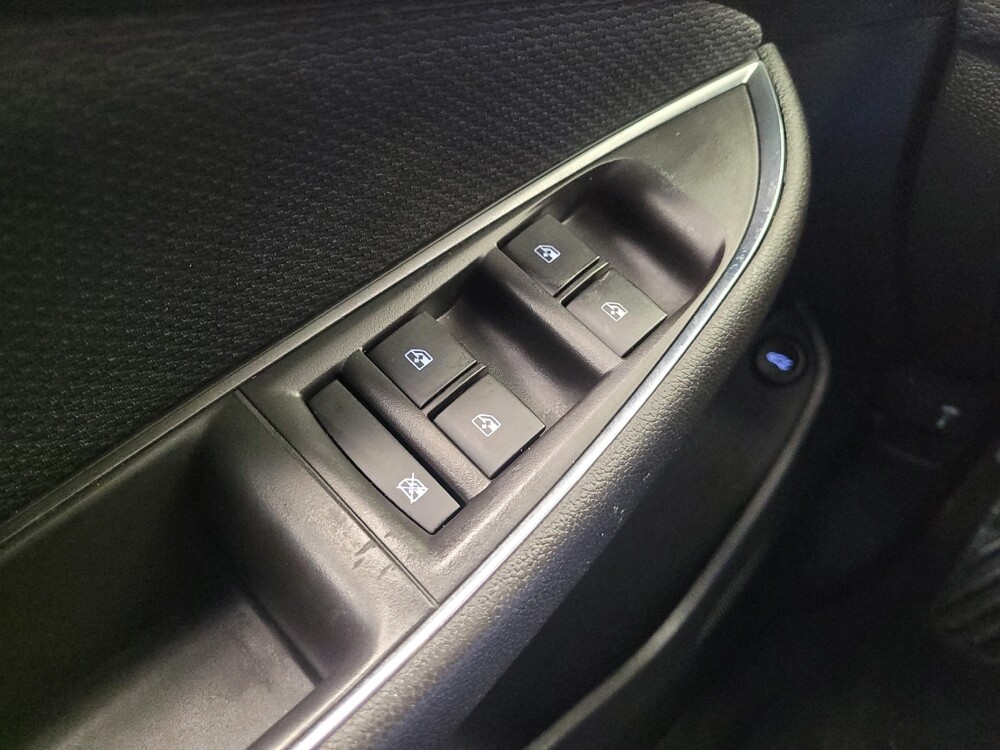 2017 Chevrolet Cruze in Miamisburg, OH 45342 - 18117104 27