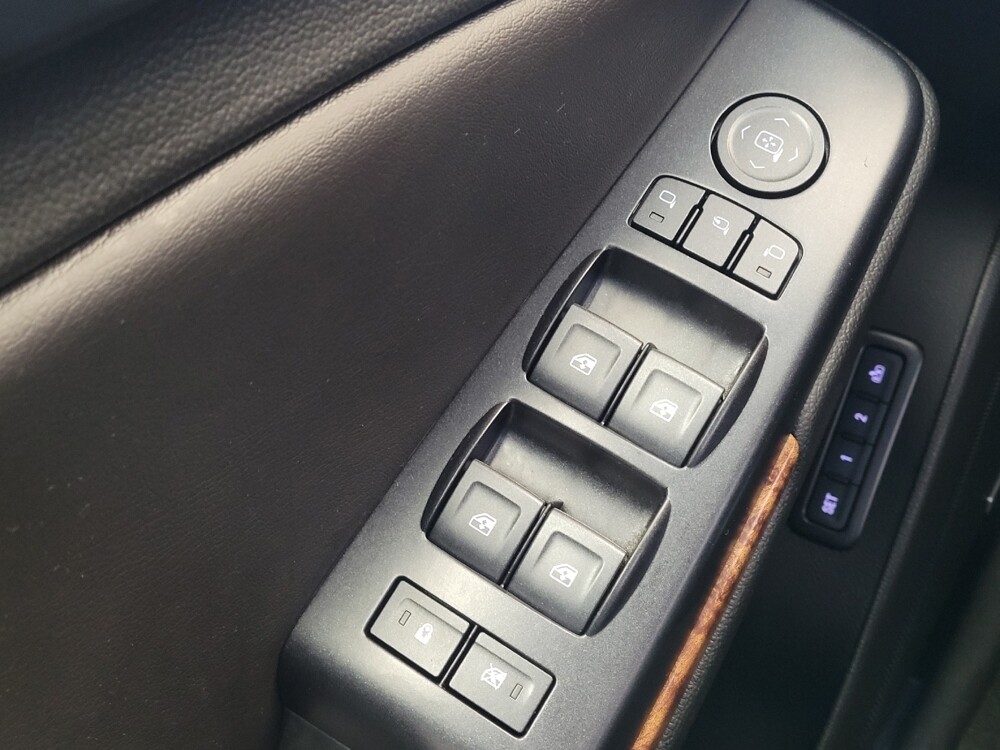 2018 Chevrolet Tahoe in Toledo, OH 43617 - 18117106 27