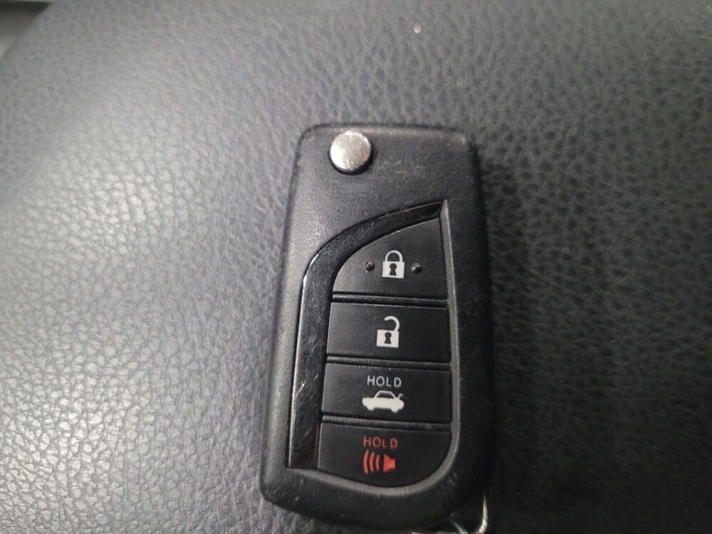 2023 Toyota Camry in Pittsburgh, PA 15236 - 18117116 32