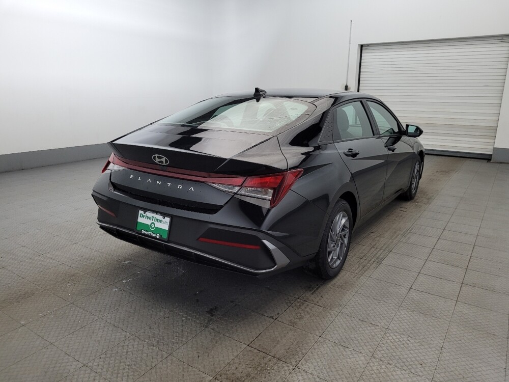 2024 Hyundai Elantra in Plymouth Meeting, PA 19462 - 18117127 9