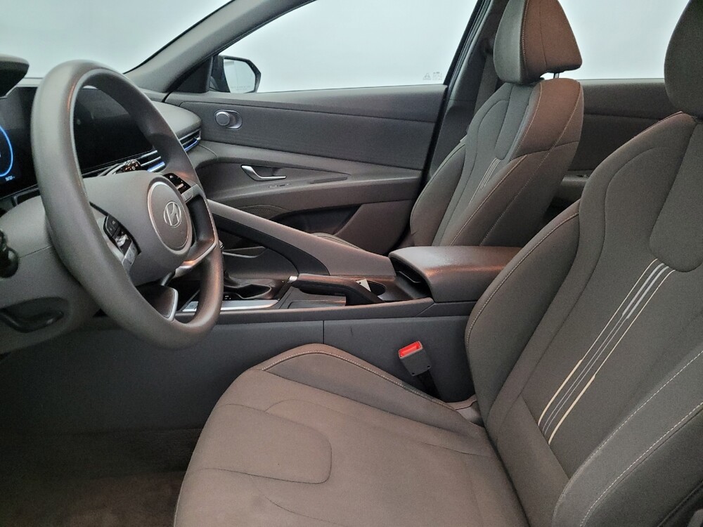 2024 Hyundai Elantra in Plymouth Meeting, PA 19462 - 18117127 17
