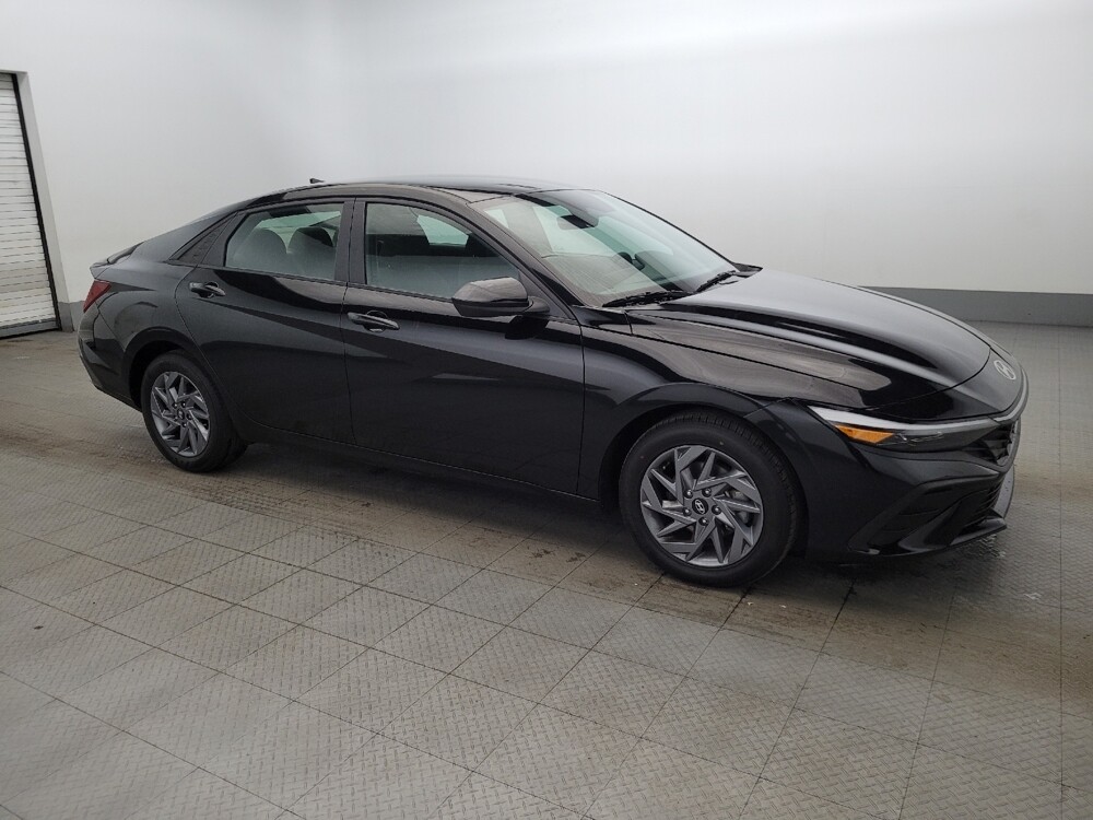 2024 Hyundai Elantra in Plymouth Meeting, PA 19462 - 18117127 11