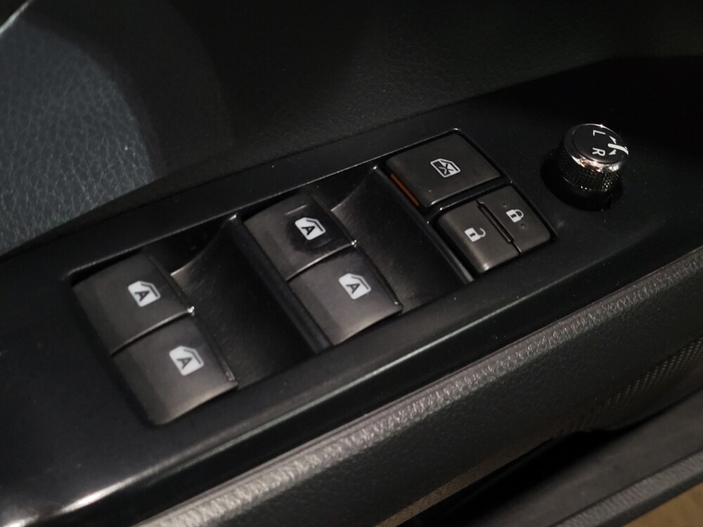 2019 Toyota Camry in Plymouth Meeting, PA 19462 - 18117128 27