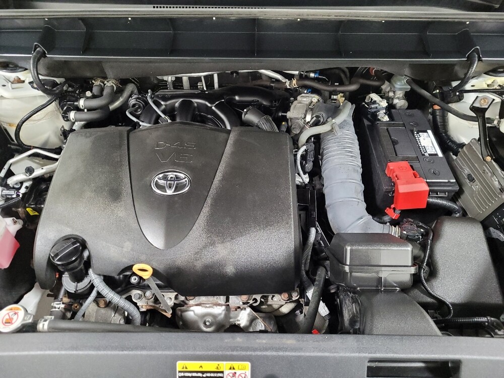 2020 Toyota Highlander in Allentown, PA 18103 - 18117129 30