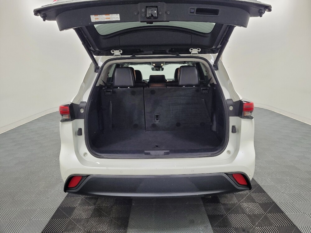 2020 Toyota Highlander in Allentown, PA 18103 - 18117129 29