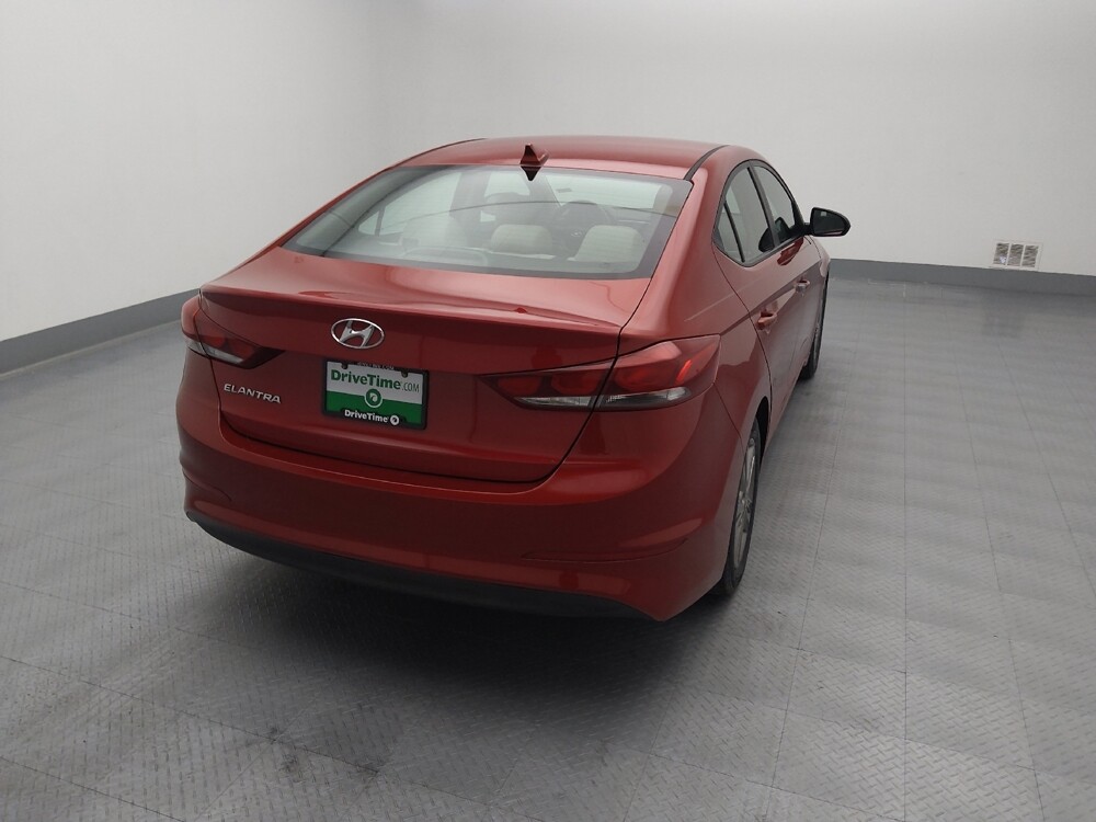 2017 Hyundai Elantra in Wichita, KS 67207 - 18117146 7