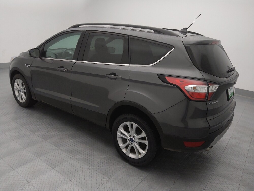 2018 Ford Escape in St. Louis, MO 63136 - 18117150 3