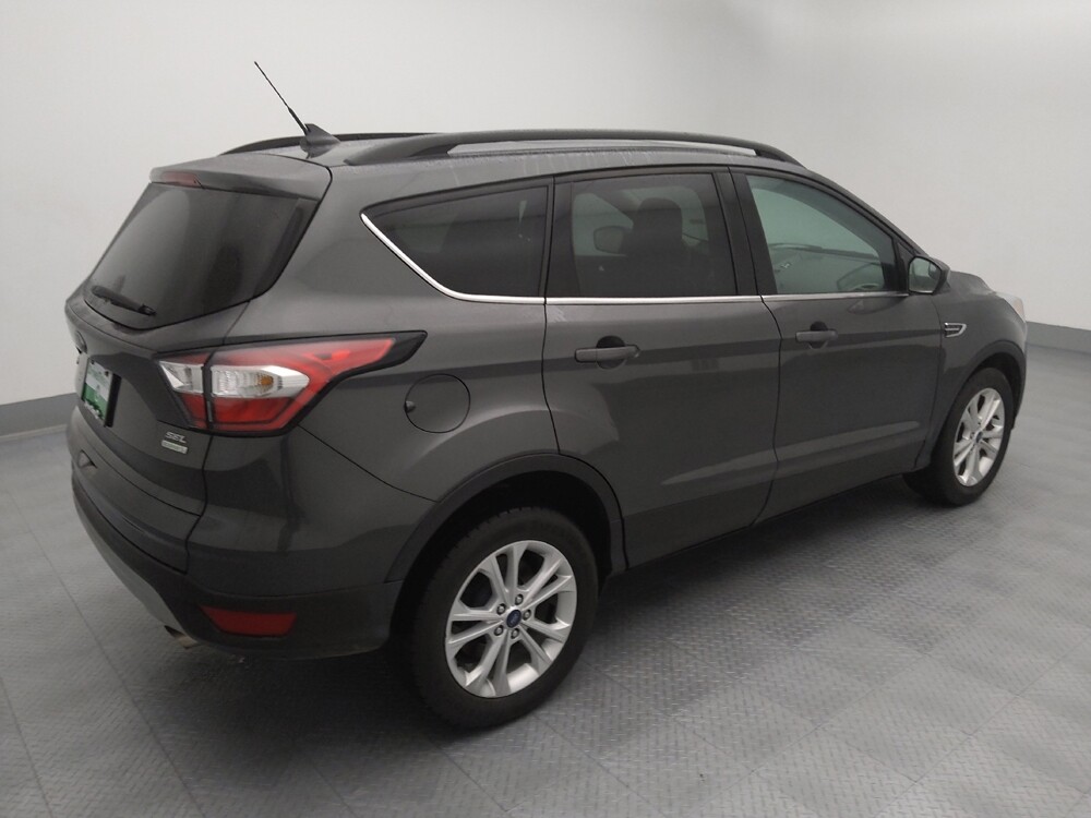 2018 Ford Escape in St. Louis, MO 63136 - 18117150 10