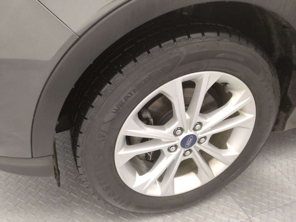 2018 Ford Escape in St. Louis, MO 63136 - 18117150 31