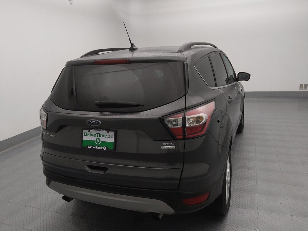 2018 Ford Escape in St. Louis, MO 63136 - 18117150 7