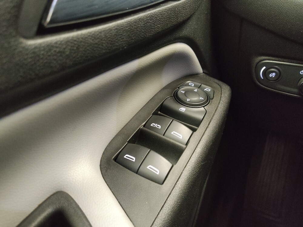 2020 Chevrolet Equinox in Midlothian, IL 60445 - 18117155 27