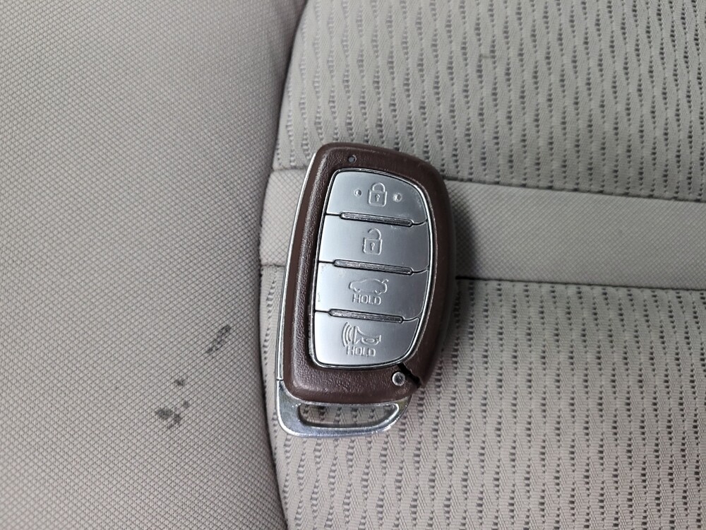 2018 Hyundai Sonata in Eastpointe, MI 48021 - 18117163 32