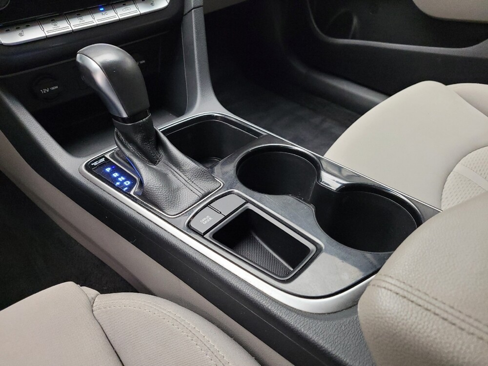 2018 Hyundai Sonata in Eastpointe, MI 48021 - 18117163 26