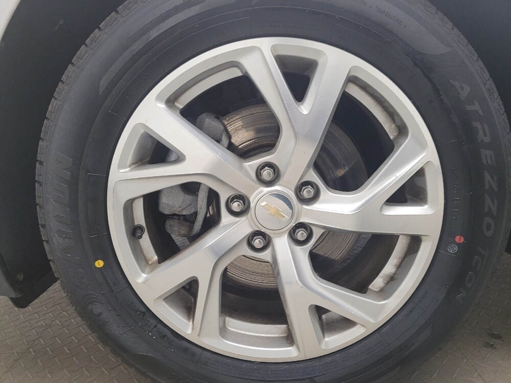 2020 Chevrolet Equinox in Grand Rapids, MI 49508 - 18117165 31