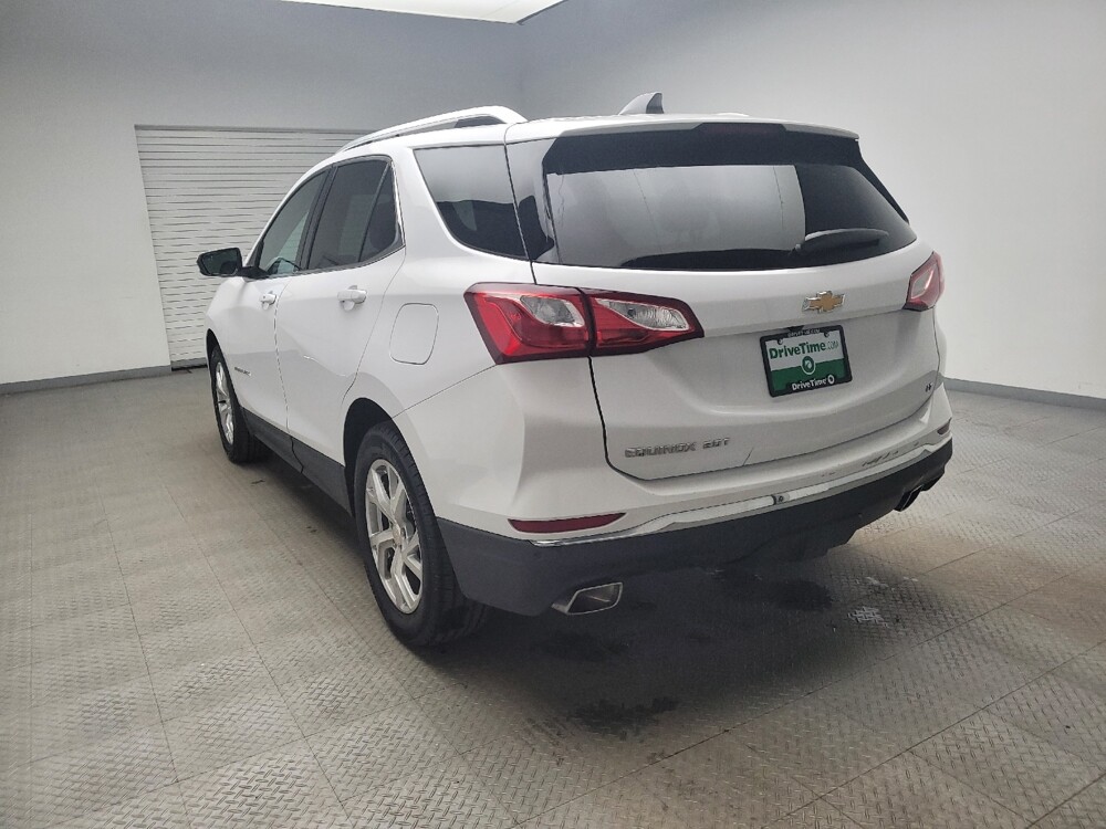 2020 Chevrolet Equinox in Grand Rapids, MI 49508 - 18117165 5