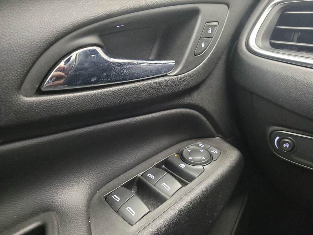 2020 Chevrolet Equinox in Grand Rapids, MI 49508 - 18117165 27