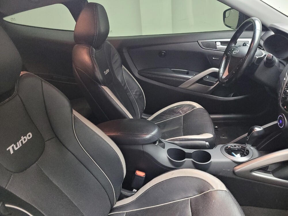 2015 Hyundai Veloster in Eastpointe, MI 48021 - 18117166 21