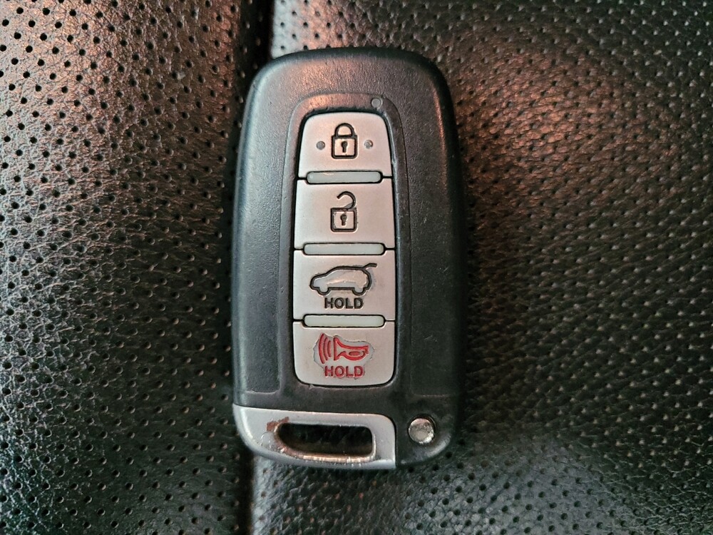 2015 Hyundai Veloster in Eastpointe, MI 48021 - 18117166 32