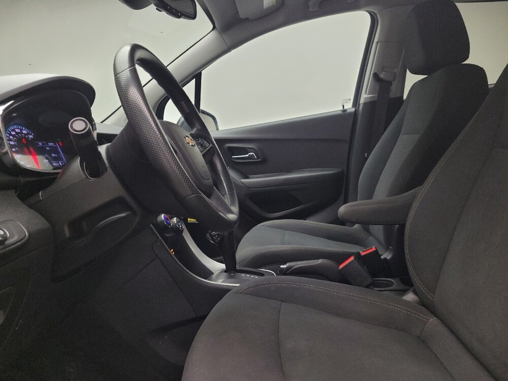 2019 Chevrolet Trax in Taylor, MI 48180 - 18117167 17