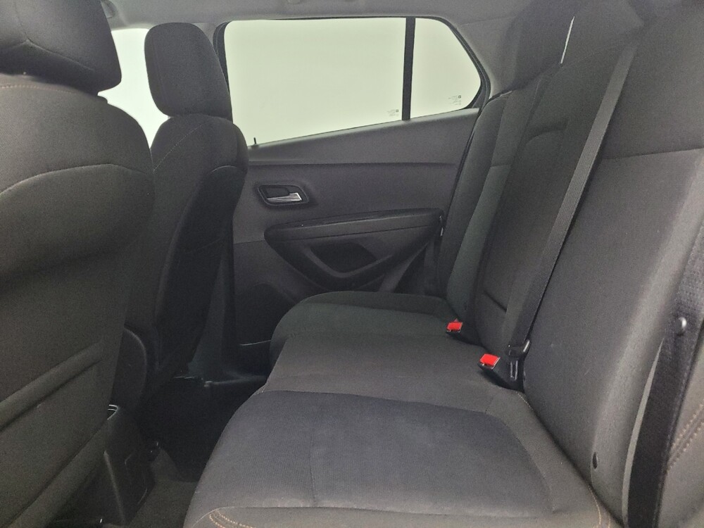 2019 Chevrolet Trax in Taylor, MI 48180 - 18117167 18