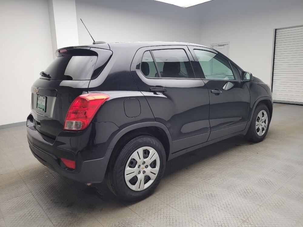 2019 Chevrolet Trax in Taylor, MI 48180 - 18117167 10