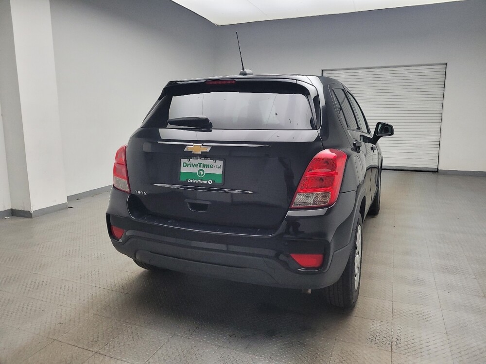2019 Chevrolet Trax in Taylor, MI 48180 - 18117167 7