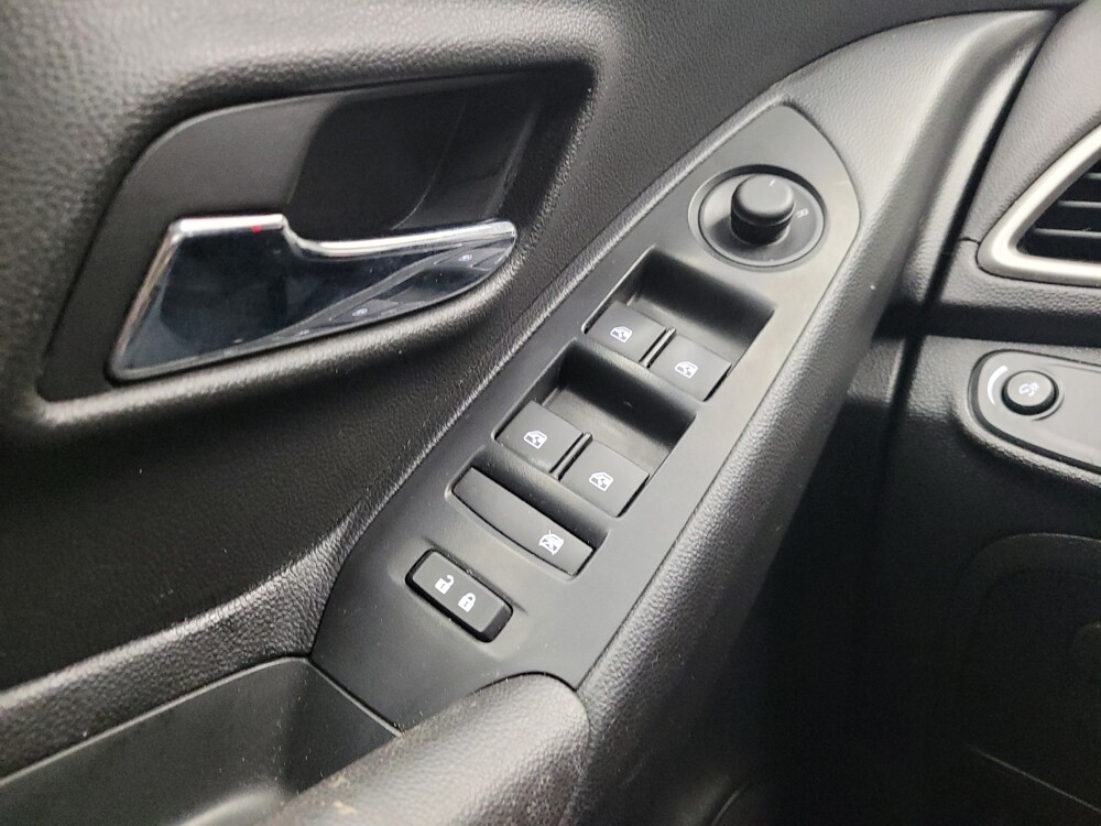 2019 Chevrolet Trax in Taylor, MI 48180 - 18117167 27