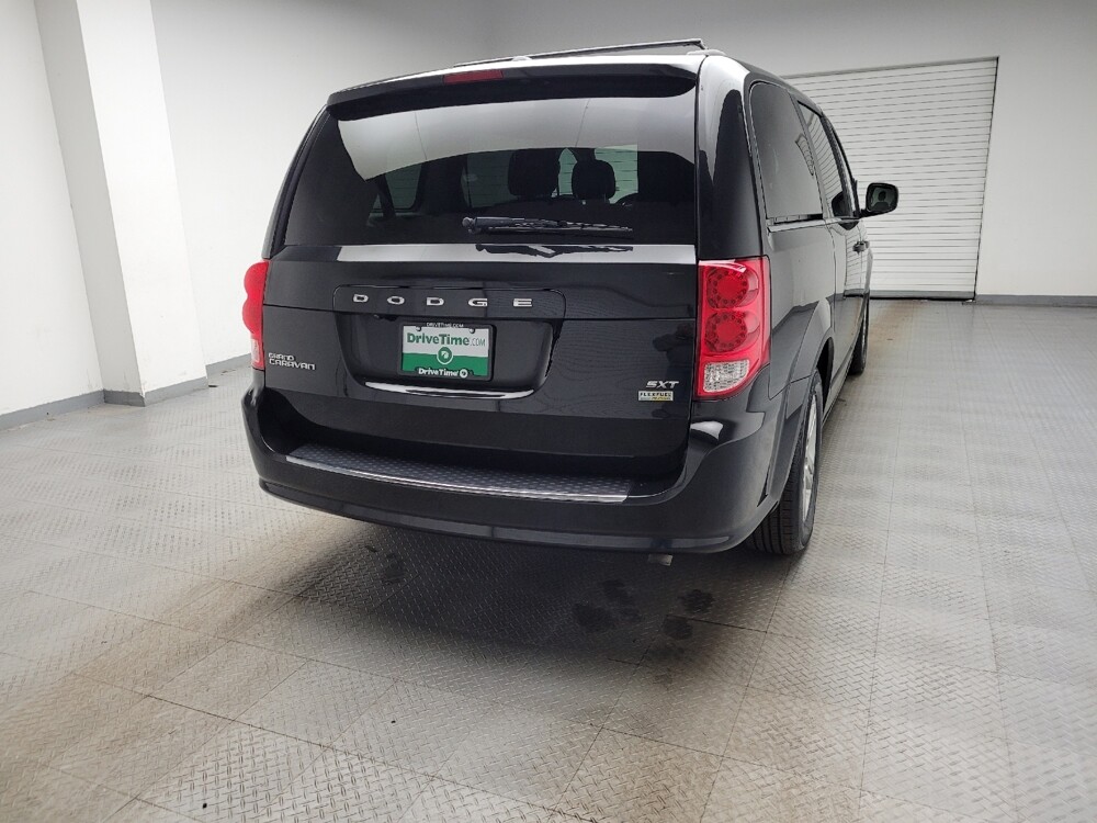 2019 Dodge Grand Caravan in Taylor, MI 48180 - 18117168 7
