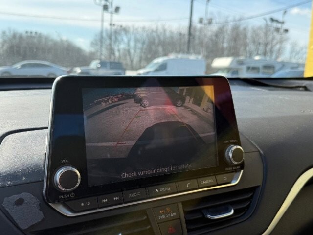 2020 Nissan Altima in Indianapolis, IN 46222-4002 - 18117170 4