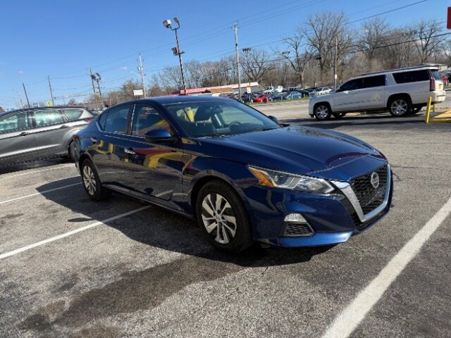 2020 Nissan Altima in Indianapolis, IN 46222-4002 - 18117170 3