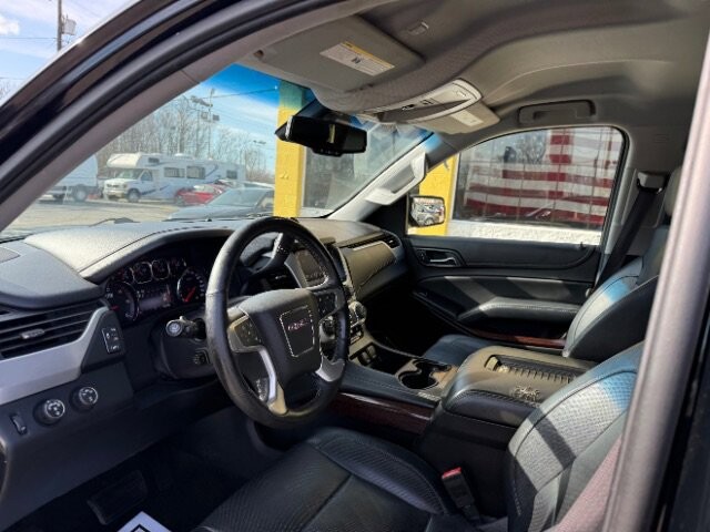 2016 GMC Yukon XL in Indianapolis, IN 46222-4002 - 18117174 6