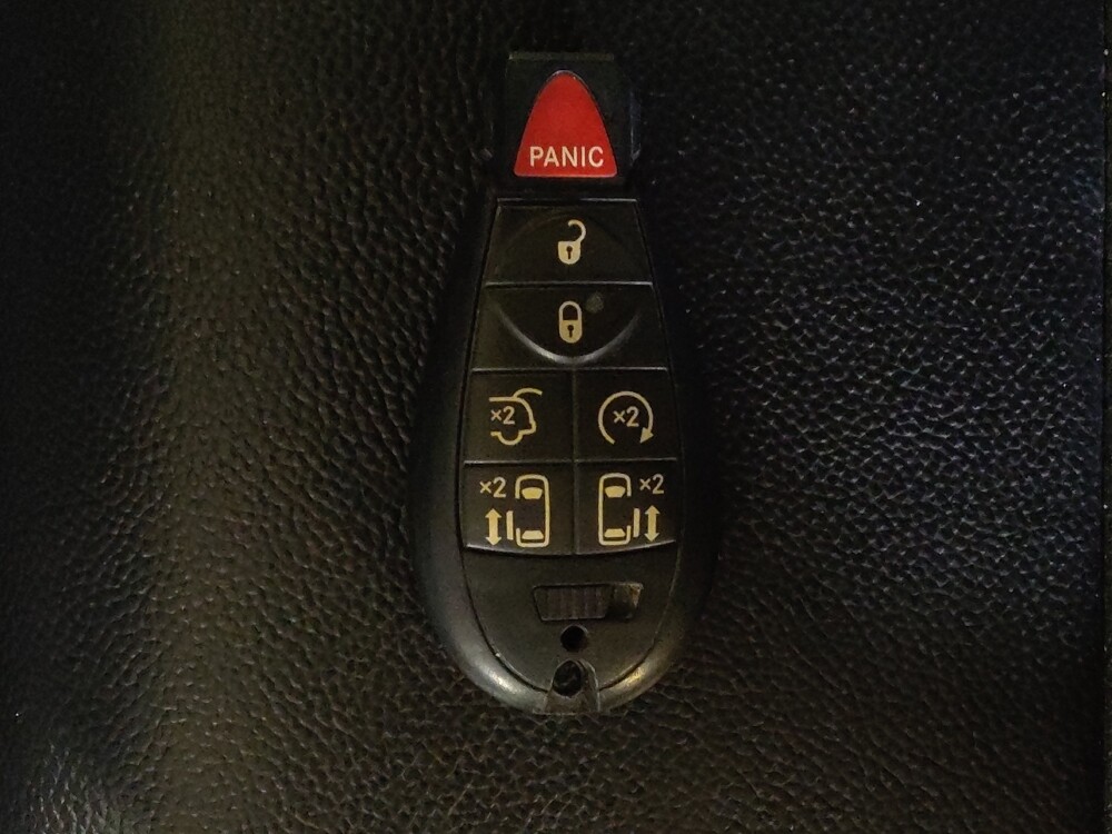 2016 Chrysler Town & Country in Jacksonville, FL 32210 - 18117187 32