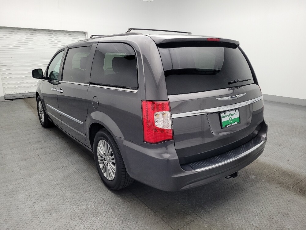 2016 Chrysler Town & Country in Jacksonville, FL 32210 - 18117187 5