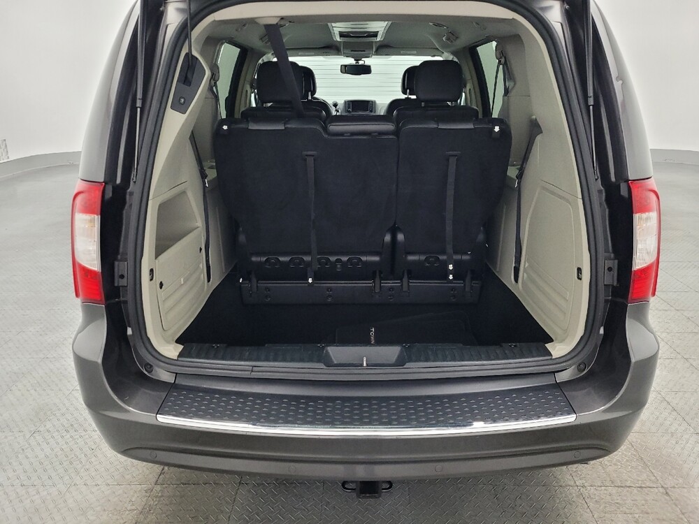 2016 Chrysler Town & Country in Jacksonville, FL 32210 - 18117187 29