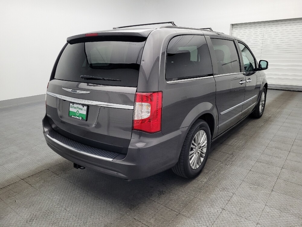 2016 Chrysler Town & Country in Jacksonville, FL 32210 - 18117187 9