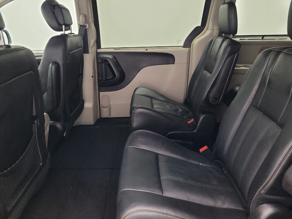 2016 Chrysler Town & Country in Jacksonville, FL 32210 - 18117187 18