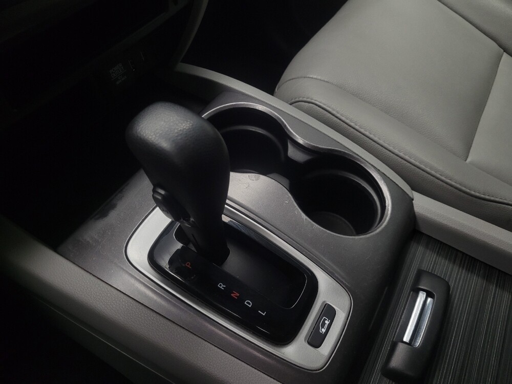 2017 Honda Pilot in Highland, IN 46322 - 18117189 26