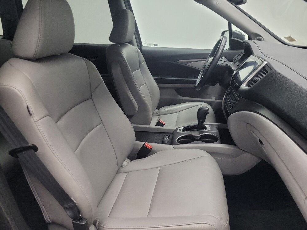 2017 Honda Pilot in Highland, IN 46322 - 18117189 21