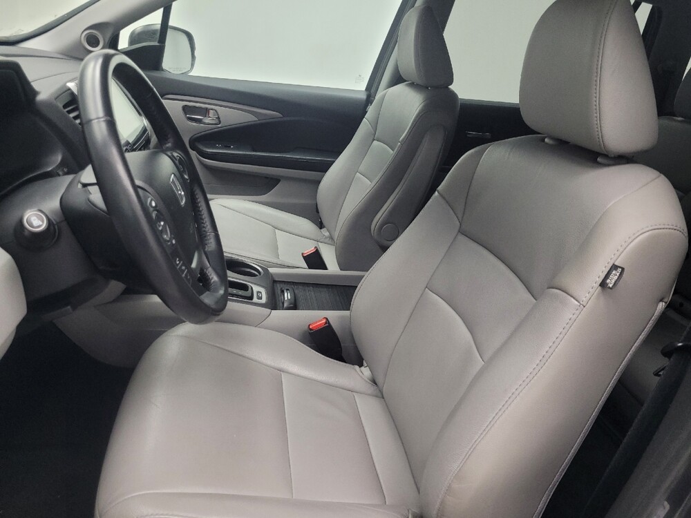 2017 Honda Pilot in Highland, IN 46322 - 18117189 17