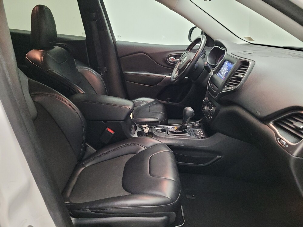 2019 Jeep Cherokee in Downey, CA 90241 - 18117193 21