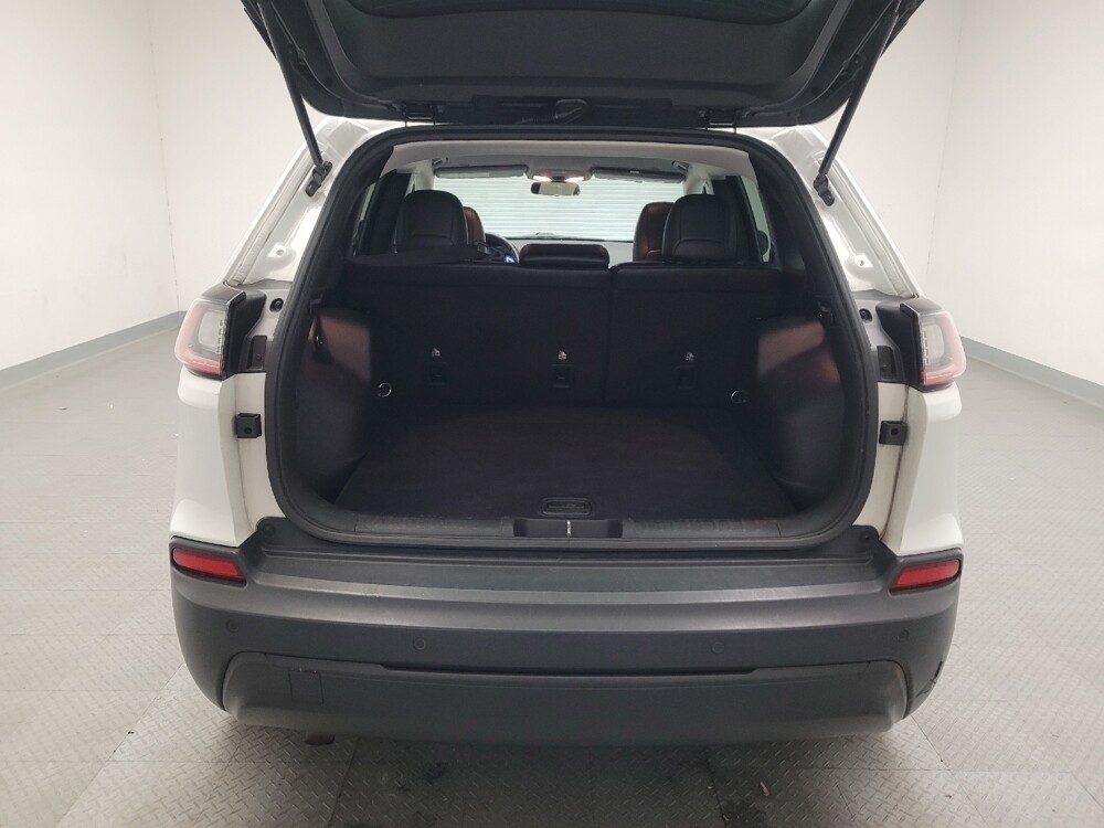 2019 Jeep Cherokee in Downey, CA 90241 - 18117193 29