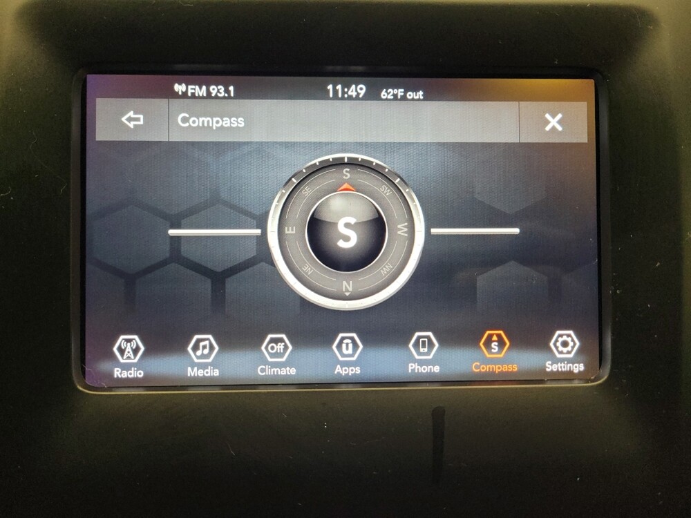 2019 Jeep Cherokee in Downey, CA 90241 - 18117193 25