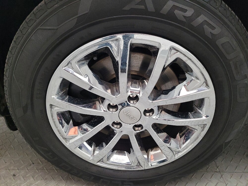 2019 Jeep Cherokee in Downey, CA 90241 - 18117193 31