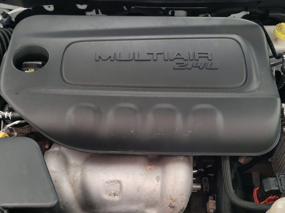 2019 Jeep Cherokee in Downey, CA 90241 - 18117193 30